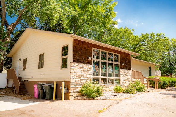 2619 S Lakeport St, Sioux City, IA 51106